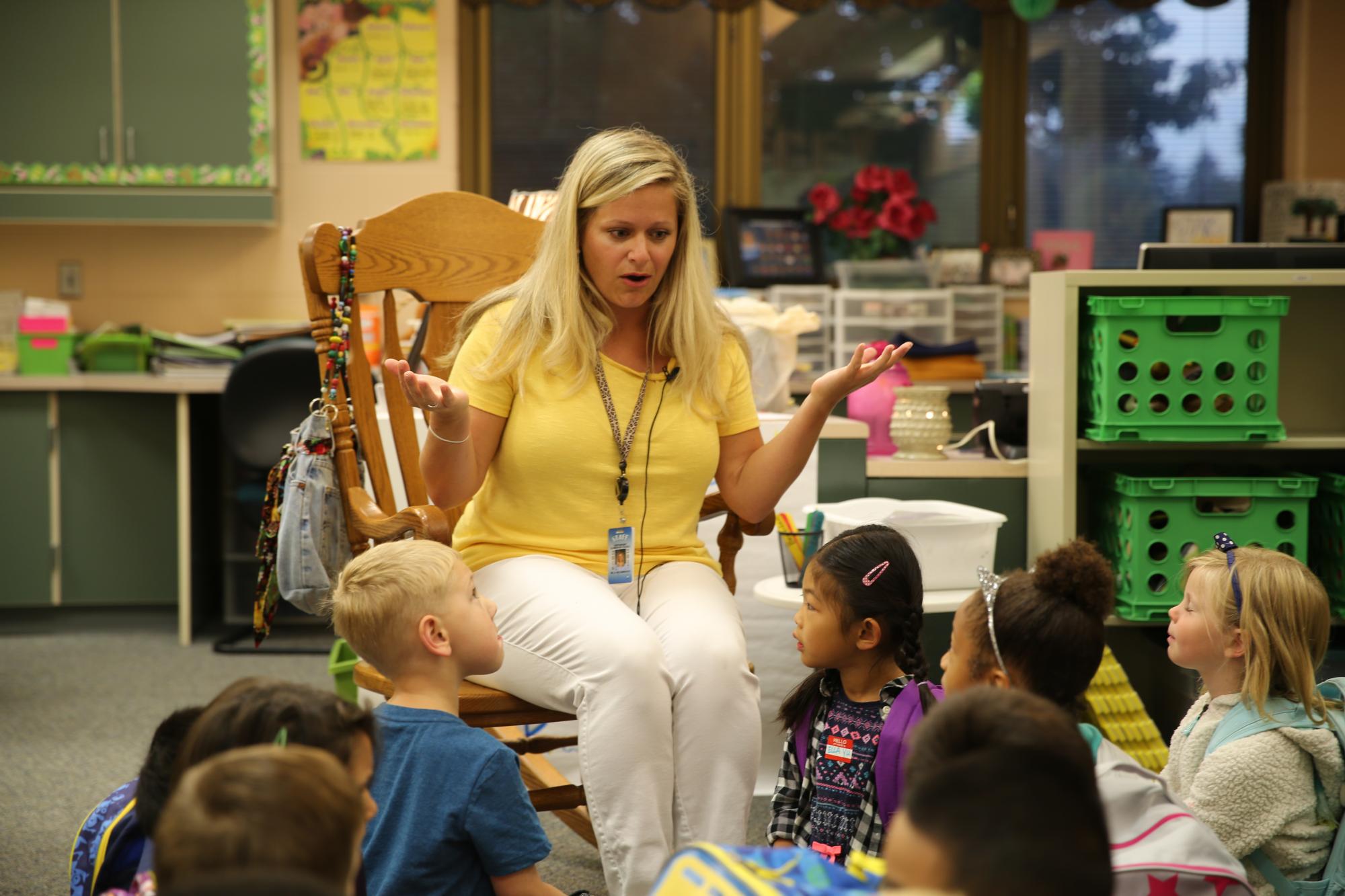 Mrs. McCambridge with her Northpoint kindergartner class on the 1st Day of Kindergarten
